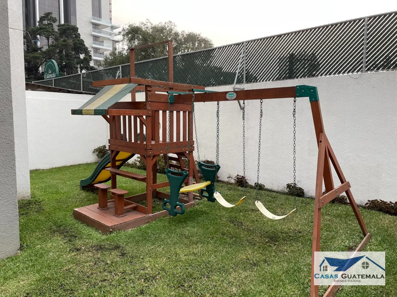 Rento apartamento de 3 dormitorios en Zona 14 CERCA DE EUROPLAZA — Apartamento en Alquiler en Zona 14, Guatemala, Ciudad — foto 4 de 13