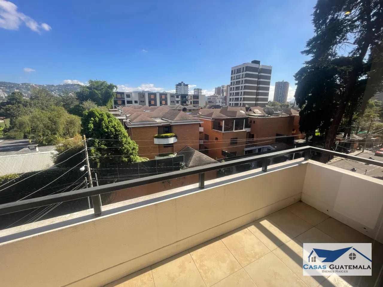 Rento apartamento en Oakland EDIFICIO EXCLUSIVO CERCA DE OAKLAND MALL — Apartamento en Alquiler en Zona 10, Guatemala, Ciudad — foto 2 de 14