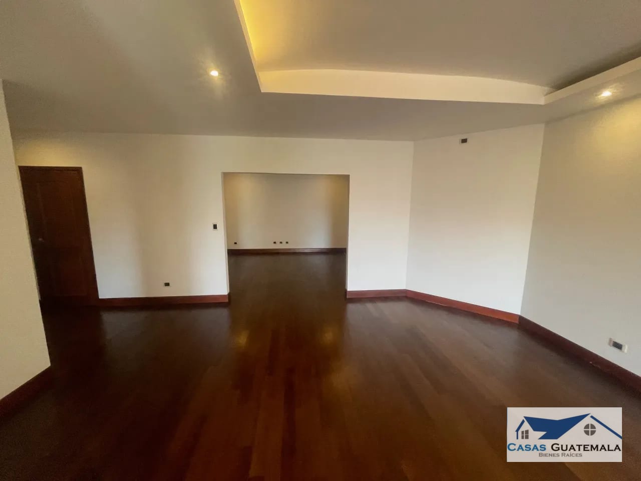 Rento apartamento en Oakland EDIFICIO EXCLUSIVO CERCA DE OAKLAND MALL — Apartamento en Alquiler en Zona 10, Guatemala, Ciudad — foto 8 de 14