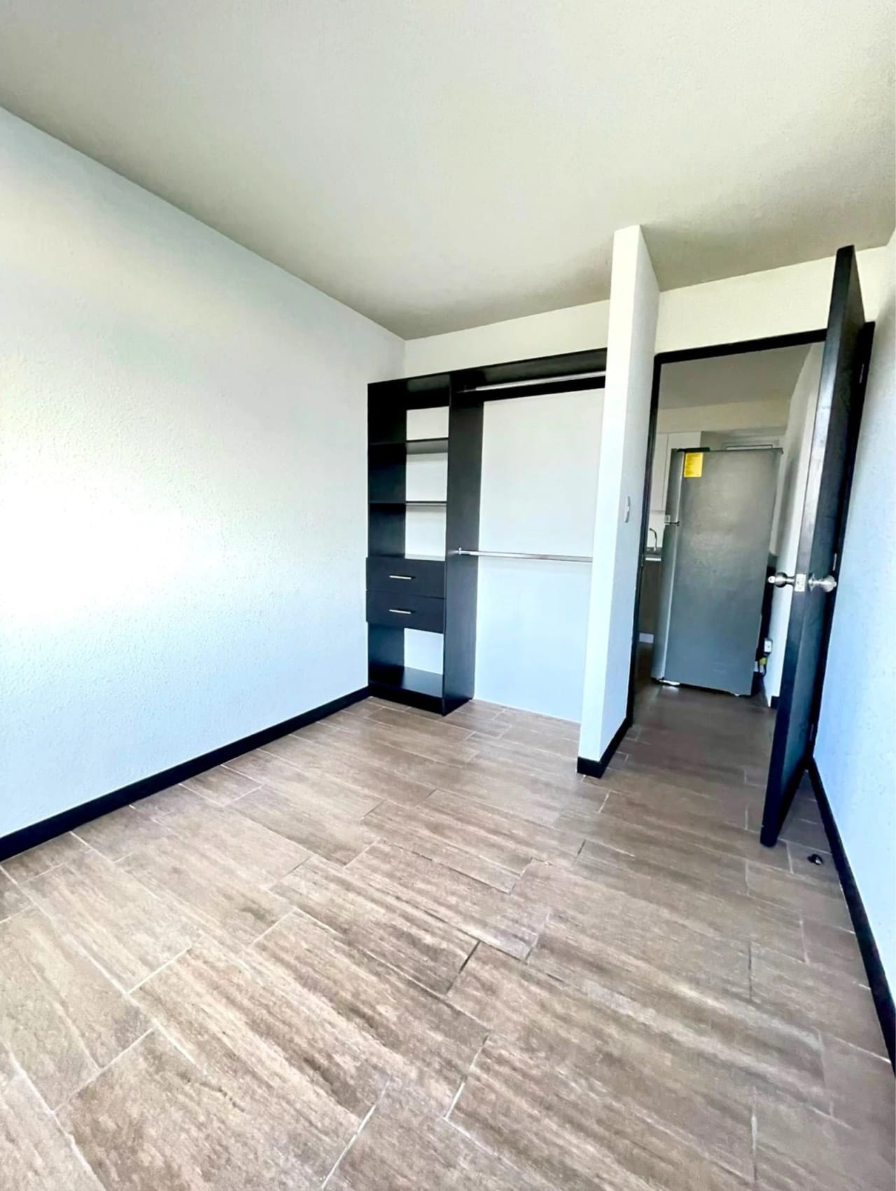 Rento Apartamento — Apartamento en Alquiler en El Pulté, Zona 16, Guatemala, Ciudad — foto 7 de 11