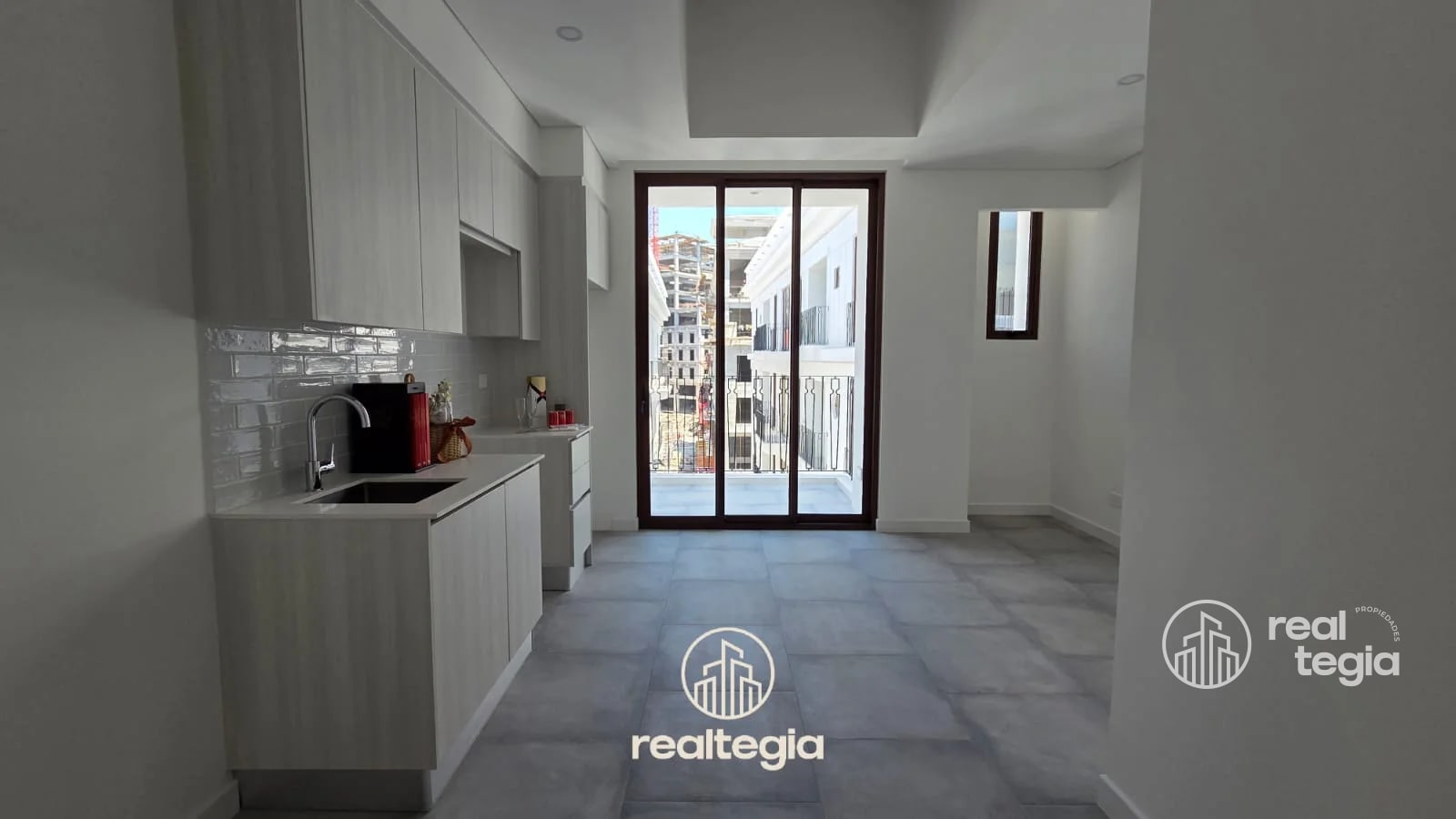 APARTAMENTO EN ANTARES DE CAYALÁ ZONA 16 — Apartamento en Venta en Antares de Cayalá, Zona 16, Guatemala, Ciudad — foto 2 de 8