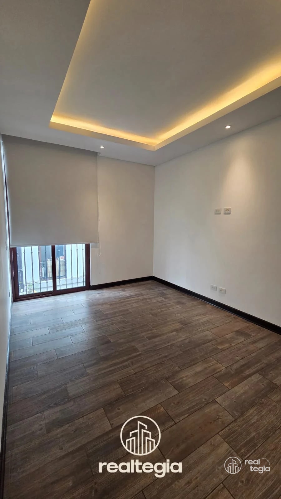 APARTAMENTO EN LIRIOS DE CAYALÁ ZONA 16 — Apartamento en Venta en Zona 16, Guatemala, Ciudad — foto 8 de 12