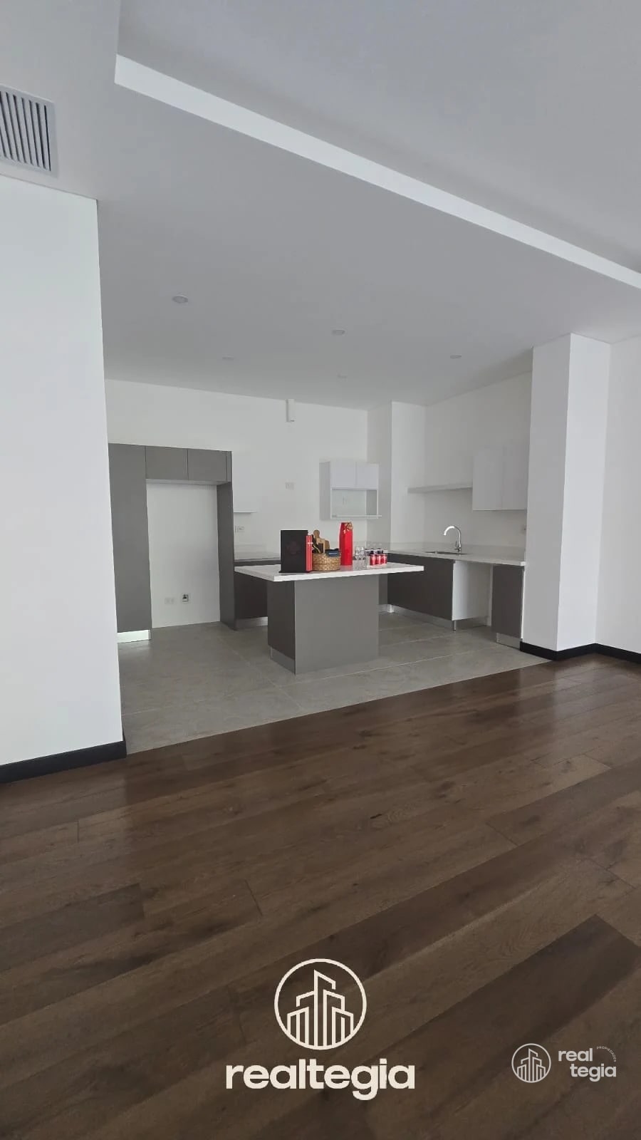 APARTAMENTO EN RENTA OLMOS DE CAYALÁ ZONA 16 — Apartamento en Venta en Zona 16, Guatemala, Ciudad — foto 1 de 8