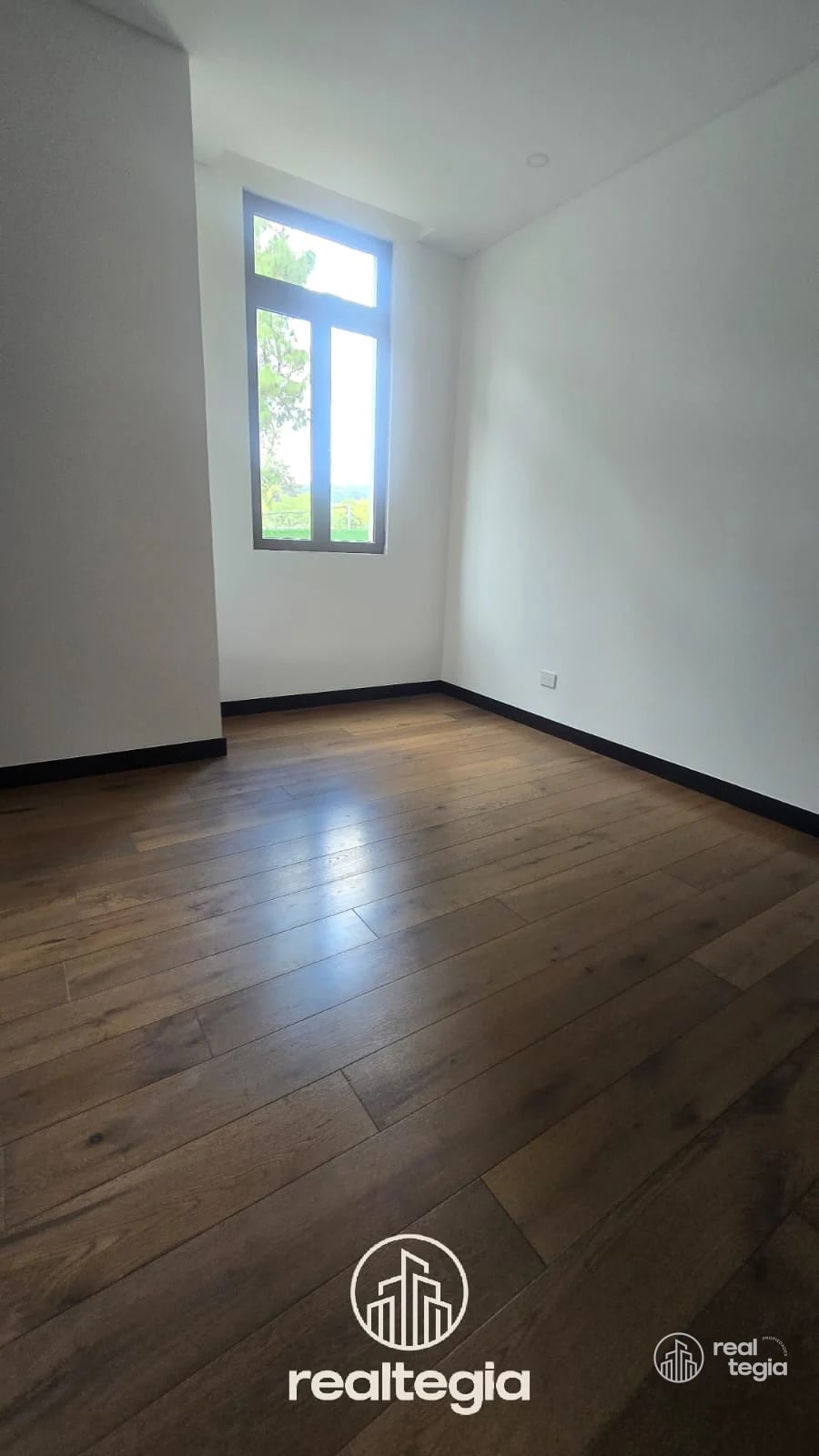 APARTAMENTO EN RENTA OLMOS DE CAYALÁ ZONA 16 — Apartamento en Venta en Zona 16, Guatemala, Ciudad — foto 6 de 8
