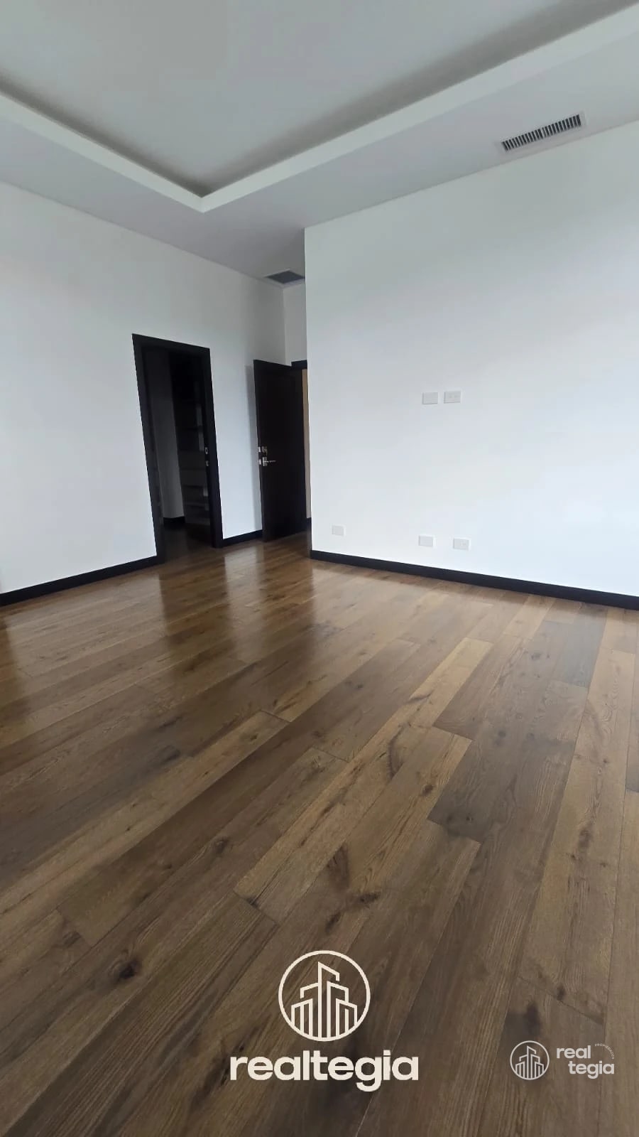 APARTAMENTO EN RENTA OLMOS DE CAYALÁ ZONA 16 — Apartamento en Venta en Zona 16, Guatemala, Ciudad — foto 4 de 8