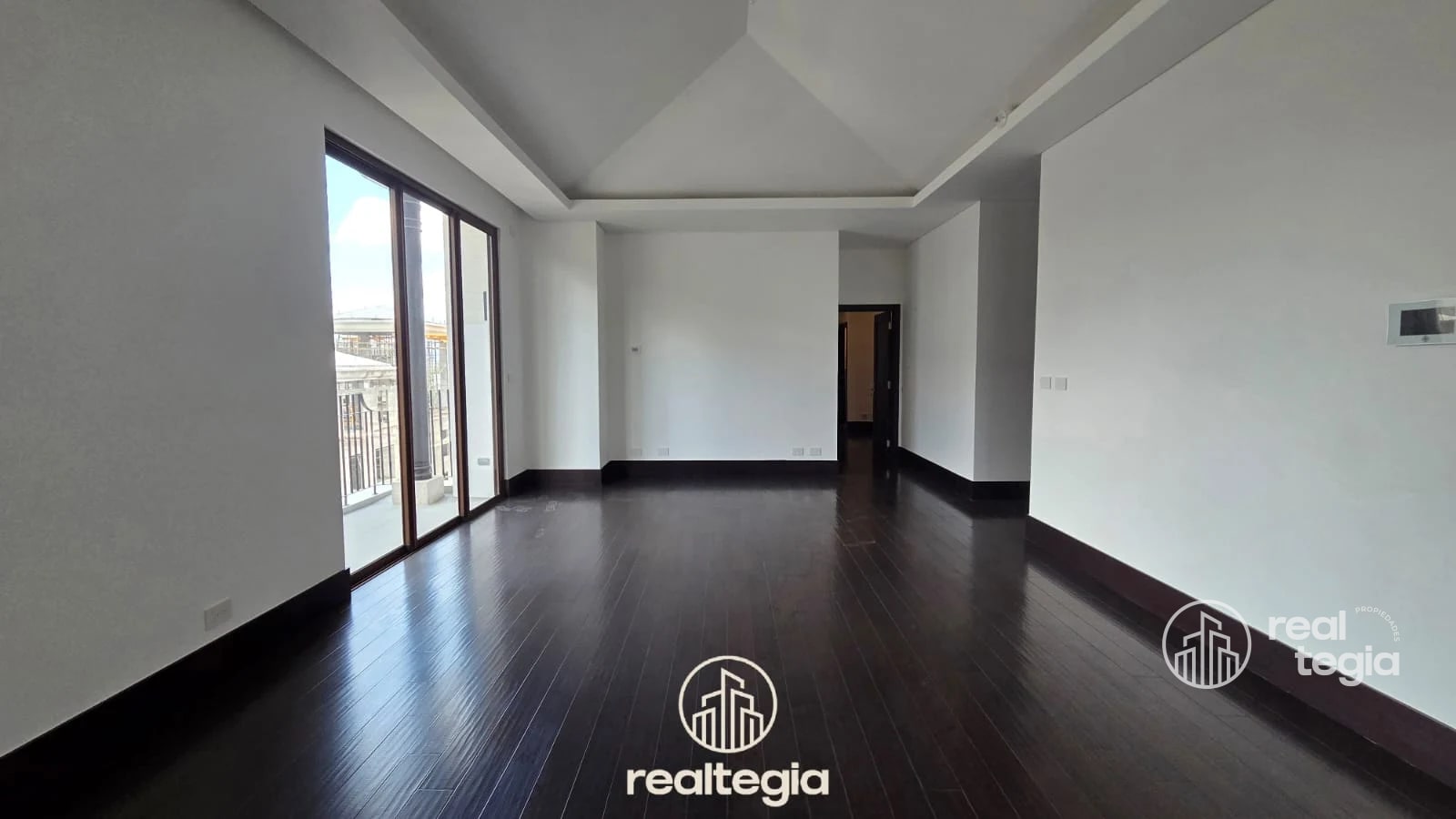 PENTHOUSE NOGALES DE CAYALÁ ZONA 16 — Apartamento en Venta en Zona 16, Guatemala, Ciudad — foto 3 de 17