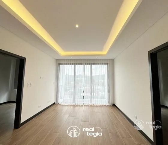 APARTAMENTO EN LIRIOS DE CAYALA ZONA 16 — Apartamento en Alquiler en Zona 16, Guatemala, Ciudad — foto 4 de 4