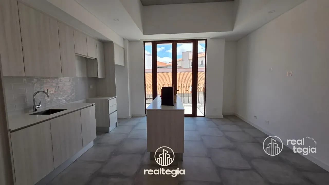 APARTAMENTO EN ANTARES DE CAYALÁ ZONA 16 — Apartamento en Venta en Zona 16, Guatemala, Ciudad — foto 2 de 8