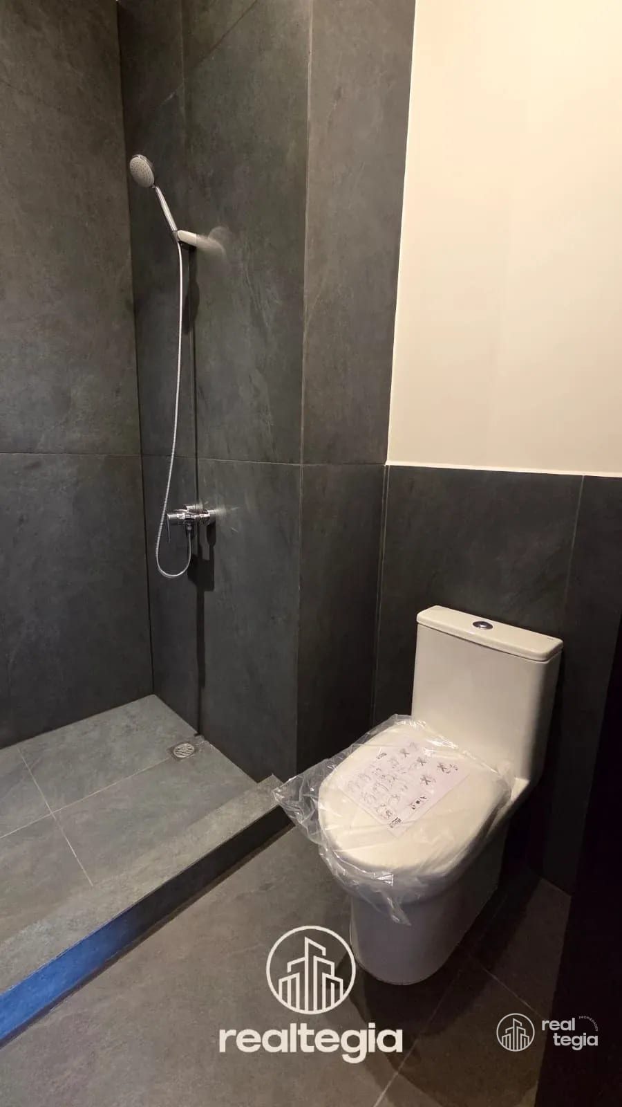 APARTAMENTO NOGALES DE CAYALÁ ZONA 16 — Apartamento en Alquiler en Zona 16, Guatemala, Ciudad — foto 10 de 17