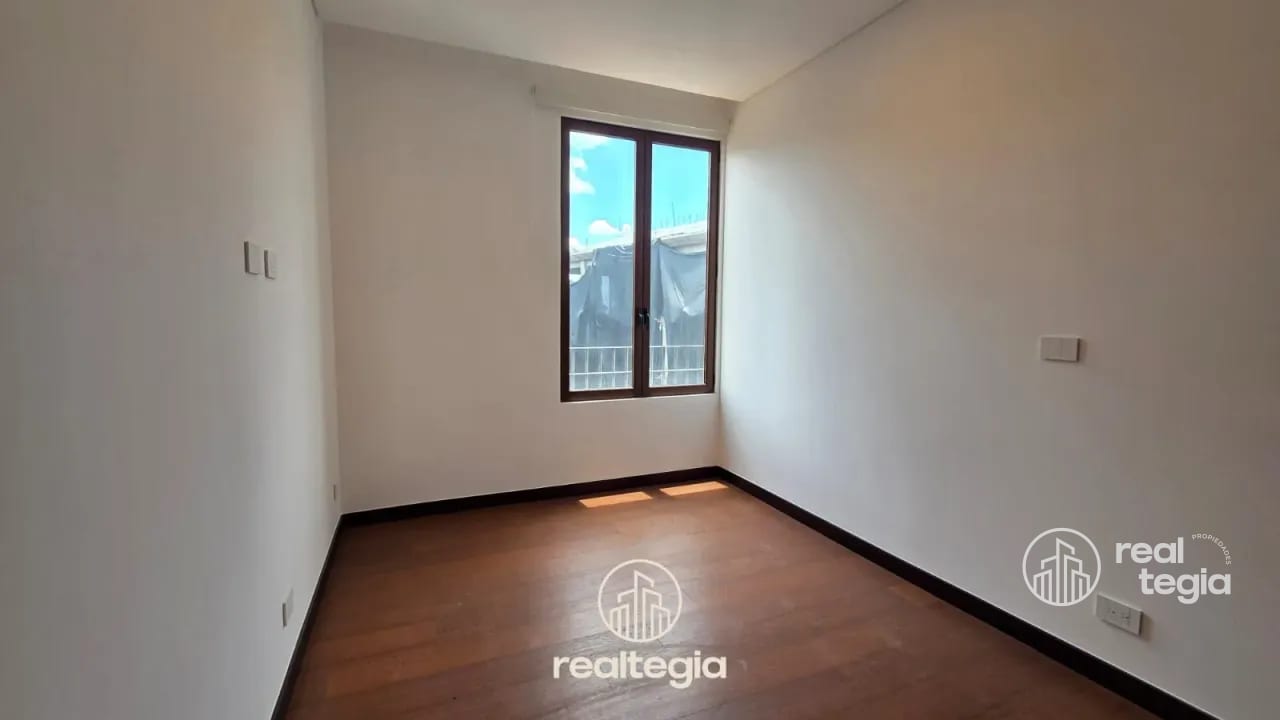 APARTAMENTO NOGALES DE CAYALÁ ZONA 16 — Apartamento en Alquiler en Zona 16, Guatemala, Ciudad — foto 10 de 15