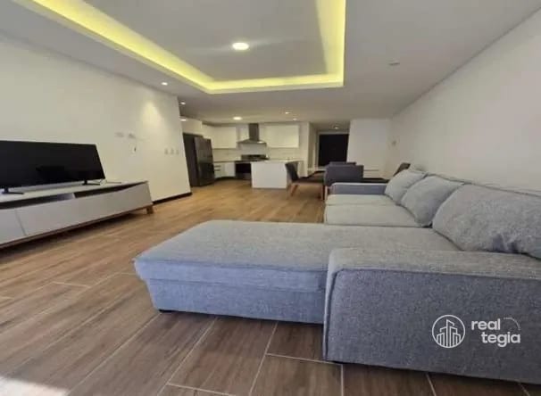 APARTAMENTO EN LIRIOS DE CAYALÁ ZONA 16 — Apartamento en Alquiler en Zona 16, Guatemala, Ciudad — foto 2 de 4
