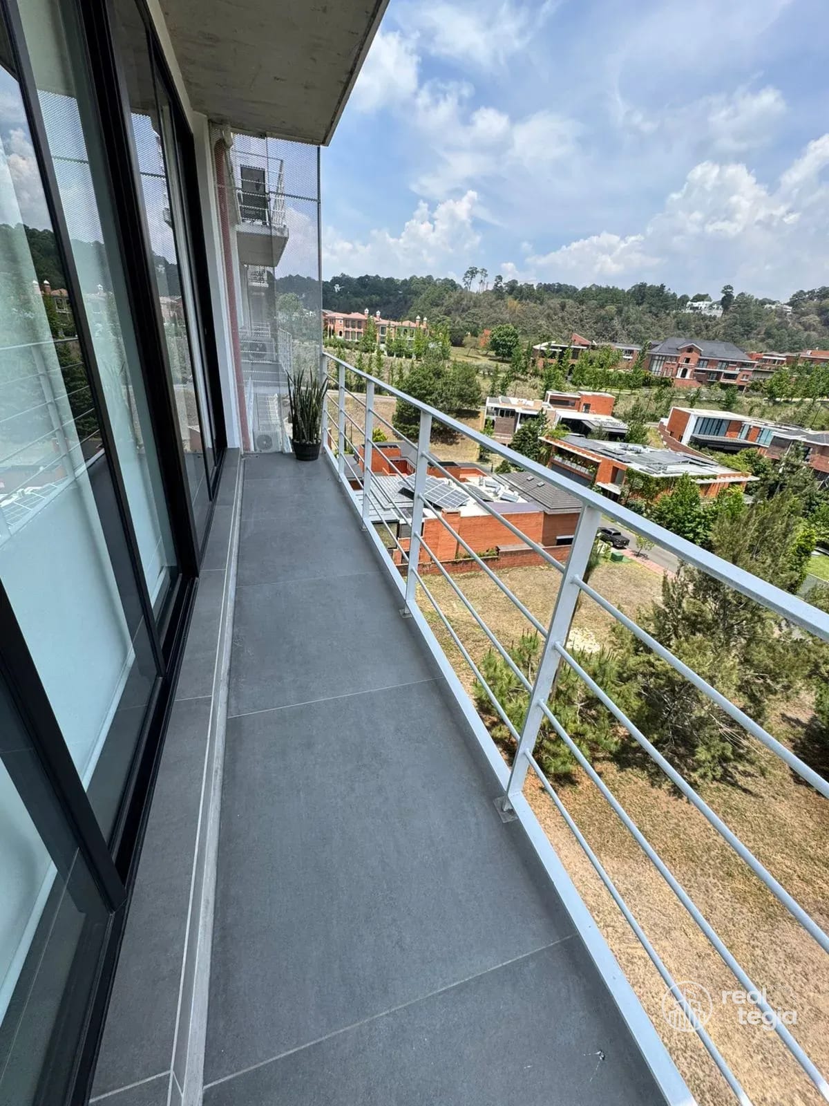 APARTAMENTO EN SHIFT ZONA 16 — Apartamento en Alquiler en Zona 16, Guatemala, Ciudad — foto 3 de 12