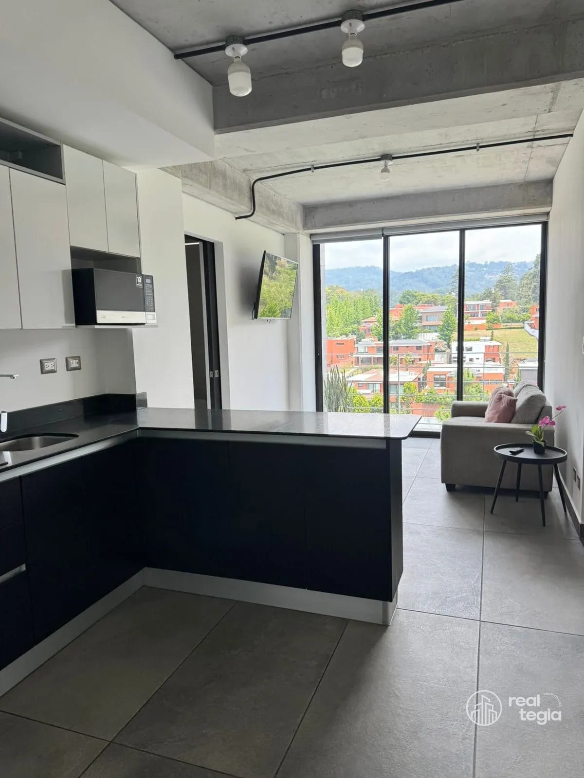 APARTAMENTO EN SHIFT ZONA 16 — Apartamento en Alquiler en Zona 16, Guatemala, Ciudad — foto 9 de 12