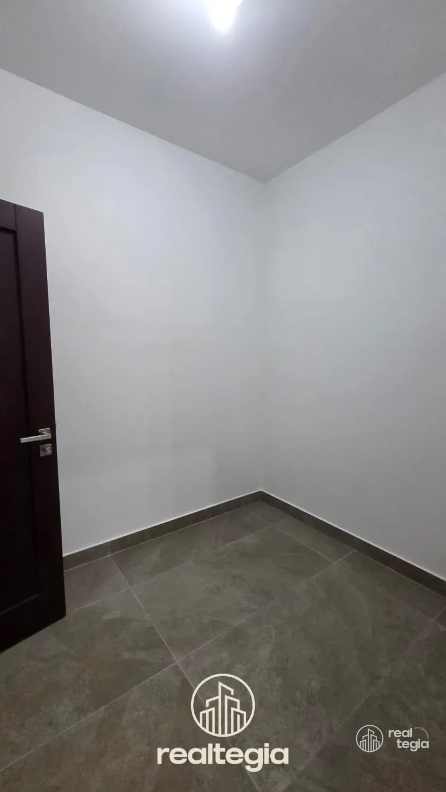 APARTAMENTO NOGALES DE CAYALÁ ZONA 16 — Apartamento en Alquiler en Zona 16, Guatemala, Ciudad — foto 2 de 15