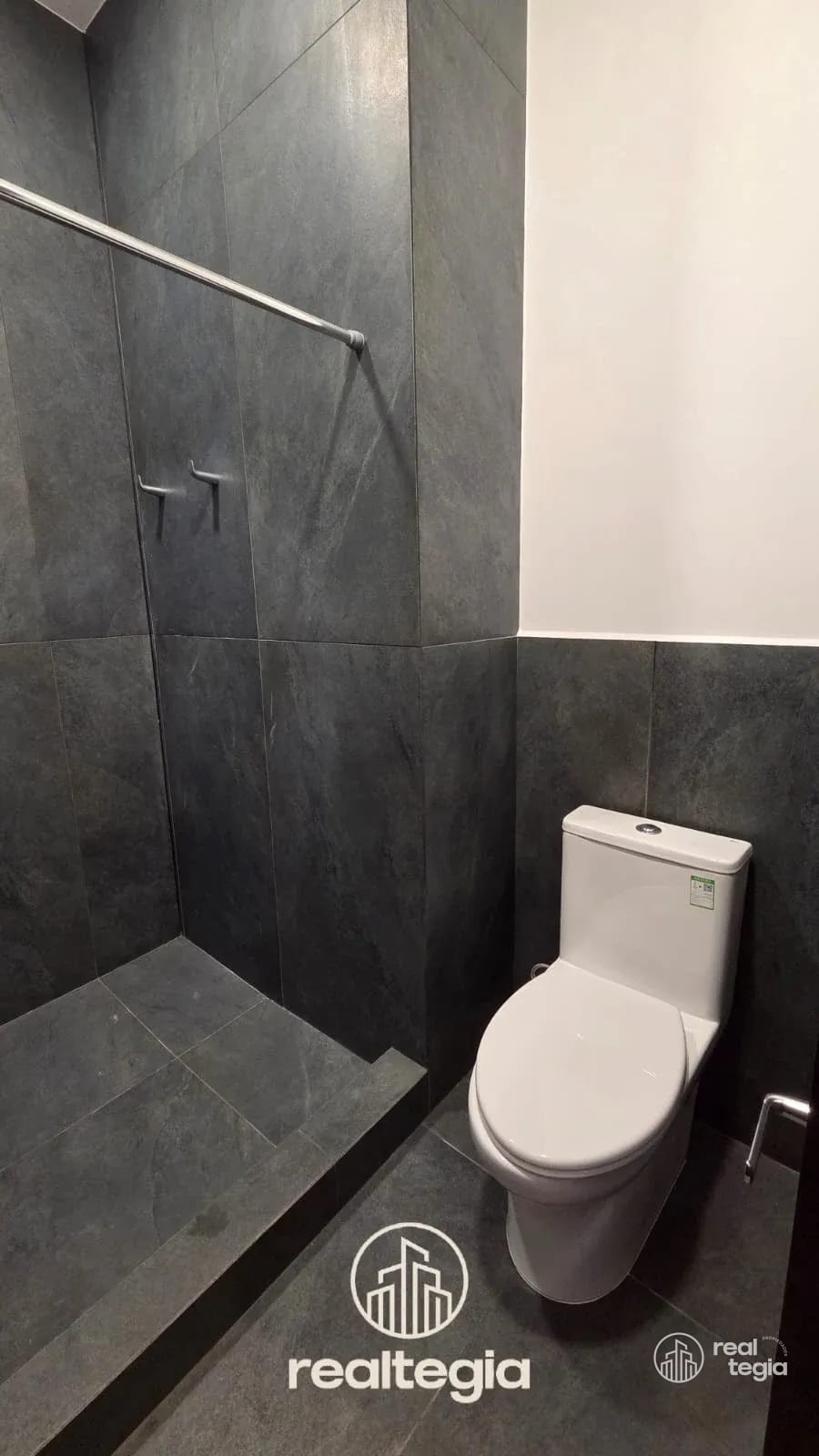 APARTAMENTO NOGALES DE CAYALÁ ZONA 16 — Apartamento en Venta en Zona 16, Guatemala, Ciudad — foto 17 de 17