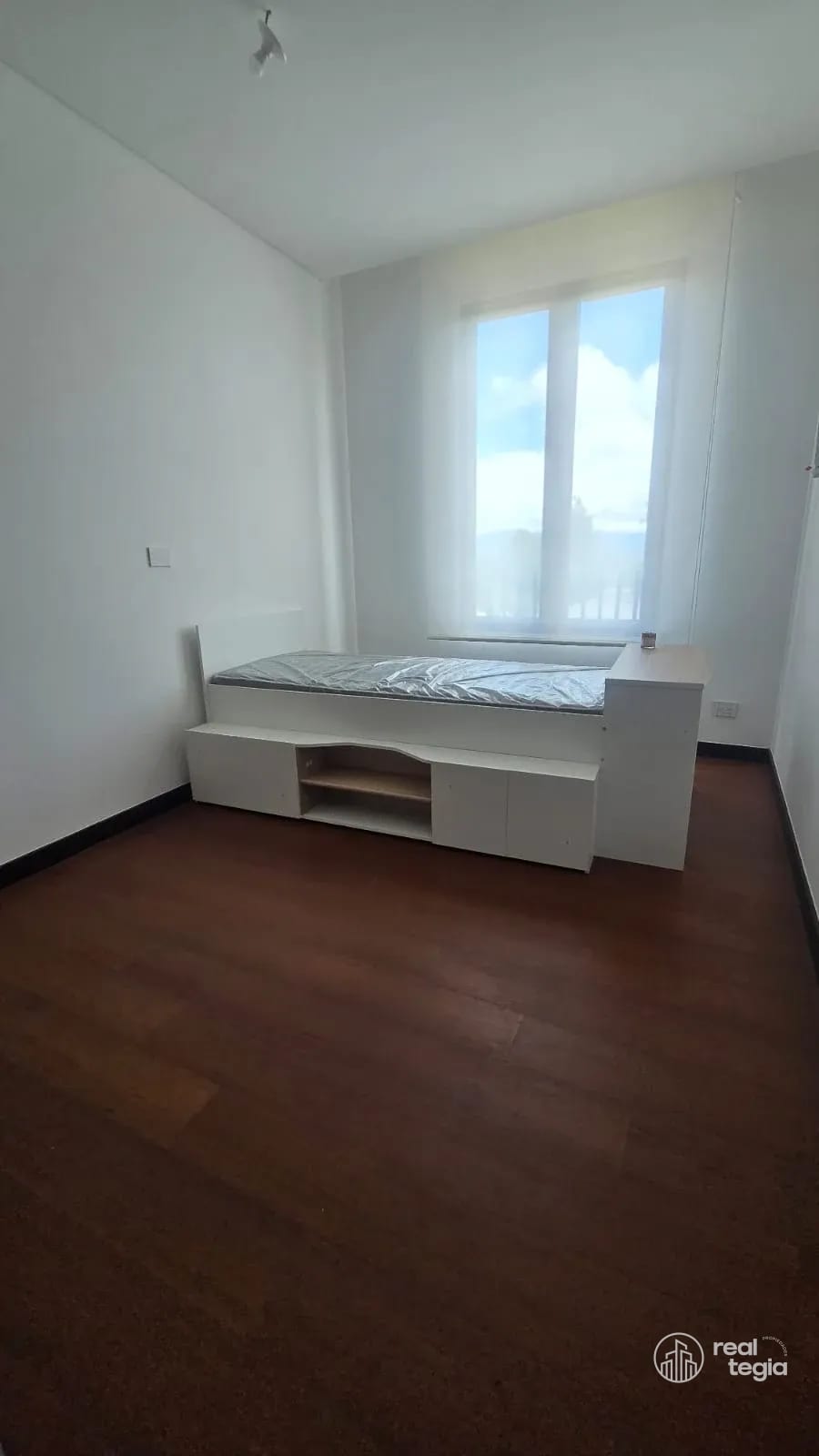 APARTAMENTO NOGALES DE CAYALÁ ZONA 16 — Apartamento en Venta en Zona 16, Guatemala, Ciudad — foto 8 de 11