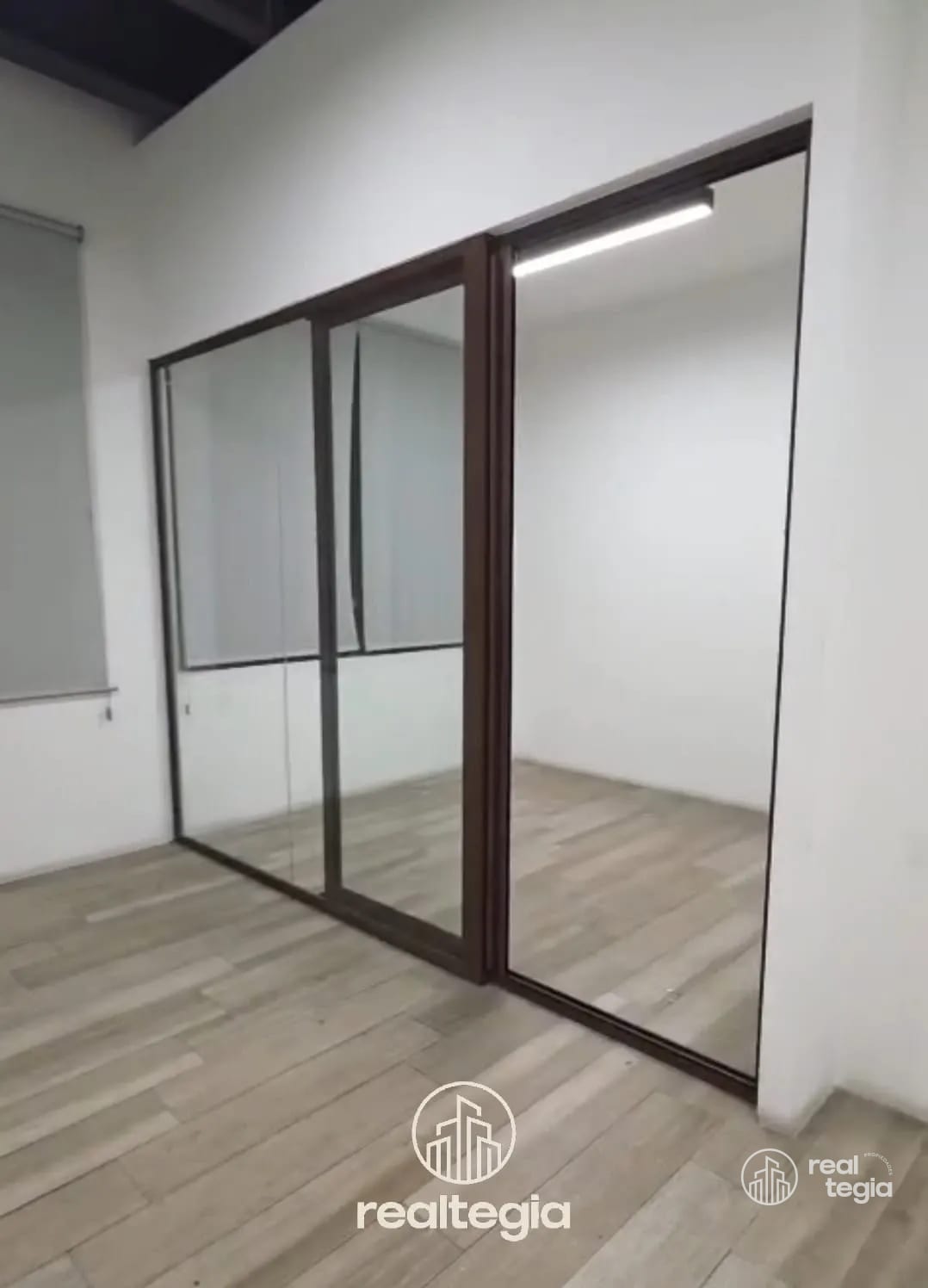 OFICINA DISTRITO MODA CIUDAD CAYALÁ ZONA 16 — Apartamento en Alquiler en Zona 16, Guatemala, Ciudad — foto 7 de 7