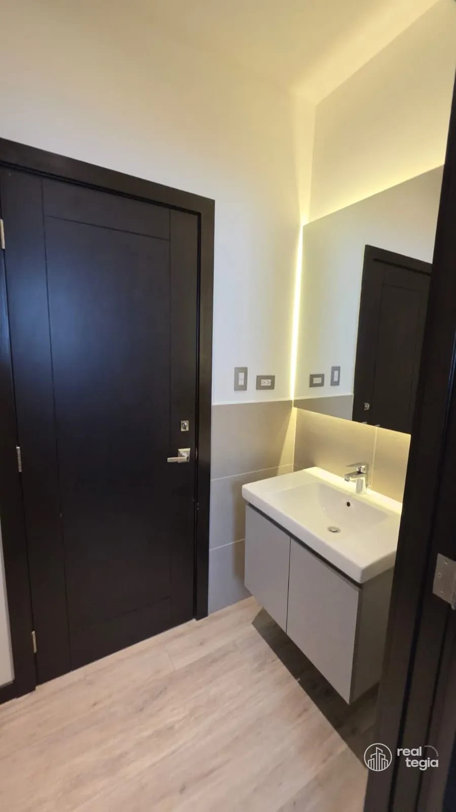 Apartamento en Lirios de Cayalá Zona 16 — Apartamento en Alquiler en Ciudad Cayalá, Zona 16, Guatemala, Ciudad — foto 9 de 11