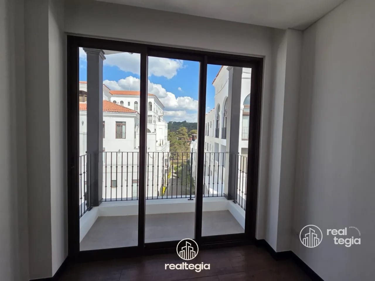Apartamento en Lirios de Cayalá Zona 16 — Apartamento en Alquiler en Ciudad Cayalá, Zona 16, Guatemala, Ciudad — foto 8 de 16