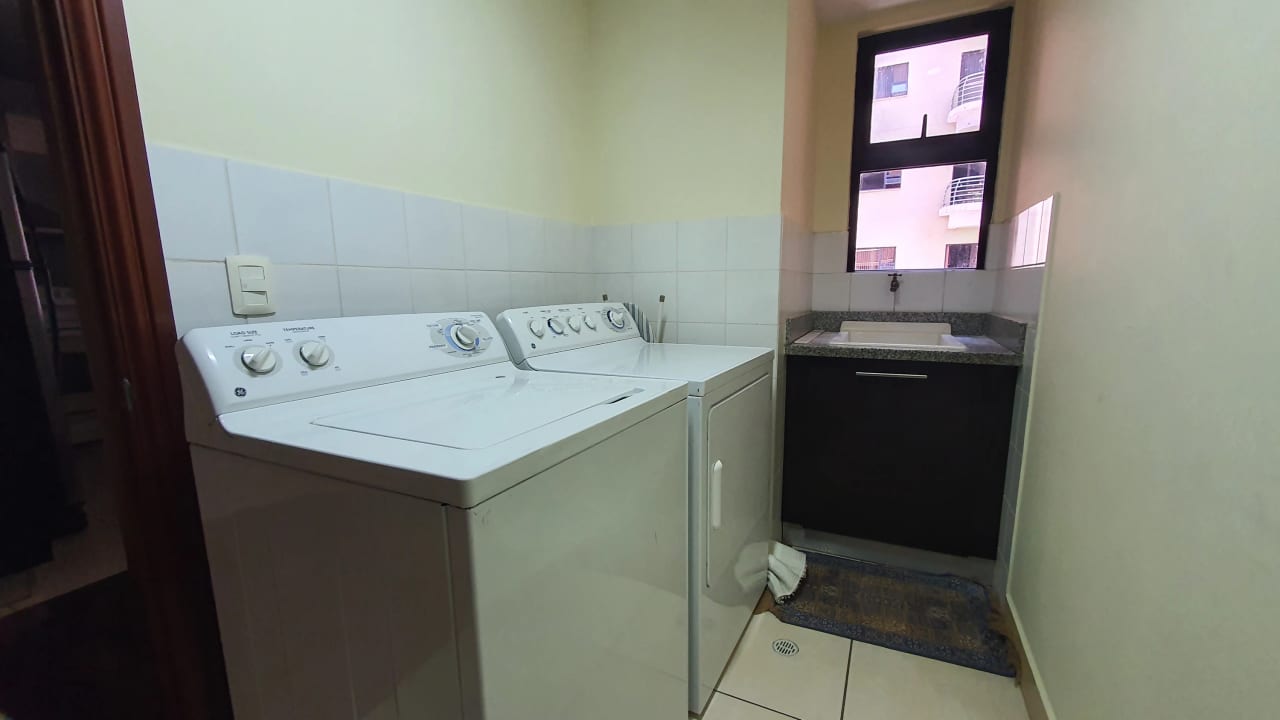 Alquiler de apartamemto amueblado en zona 14, Un dormitorio — Apartamento en Alquiler en San Patricio, Zona 14, Guatemala, Ciudad — foto 7 de 8
