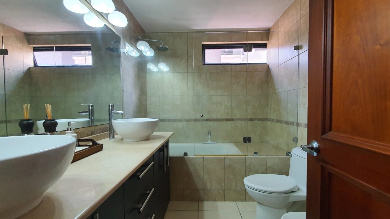 Alquiler de apartamemto amueblado en zona 14, Un dormitorio — Apartamento en Alquiler en San Patricio, Zona 14, Guatemala, Ciudad — foto 8 de 8