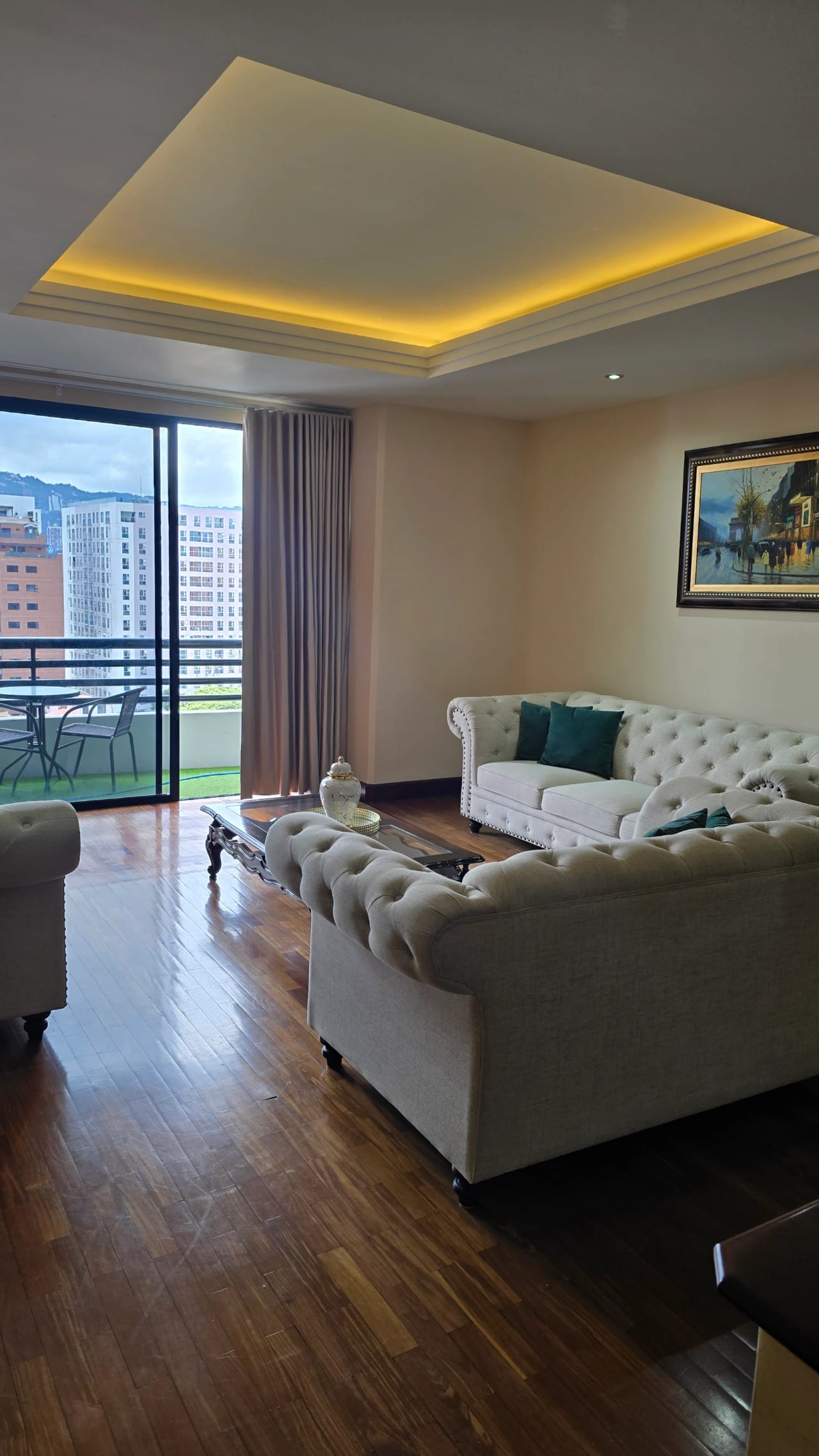 Alquiler de elegante apartamento amueblado en zo a 10, frente a La Est — Apartamento en Alquiler en San Ignacio, Zona 10, Guatemala, Ciudad — foto 5 de 10