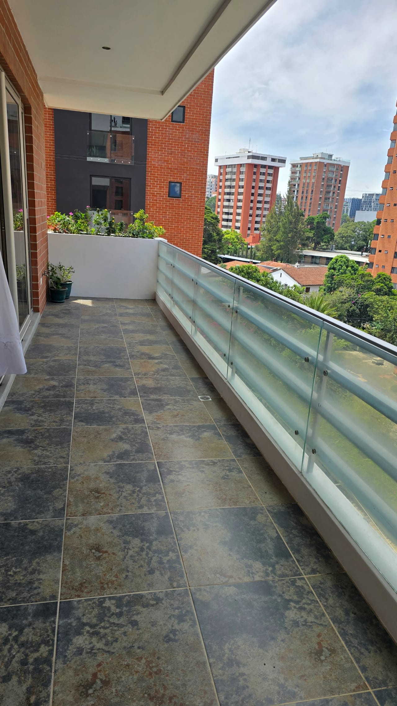 Zona 10 Renta de apartamento en zona 10 — Apartamento en Alquiler en Aria, Zona 10, Guatemala, Ciudad — foto 9 de 12
