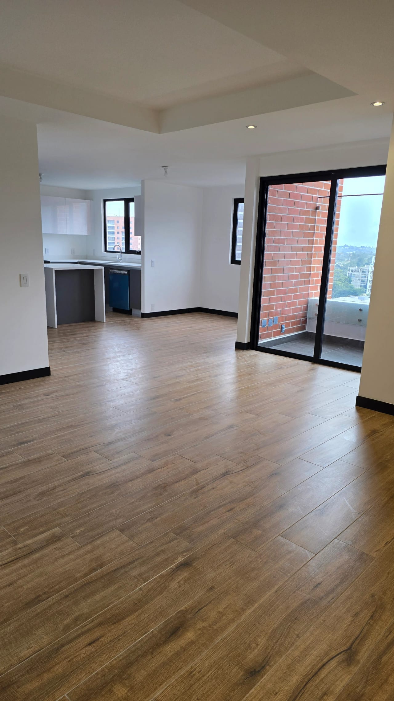 Estrene amplio y elegante apartamento en nivel alto! — Apartamento en Alquiler en Alena, Zona 15, Guatemala, Ciudad — foto 4 de 8