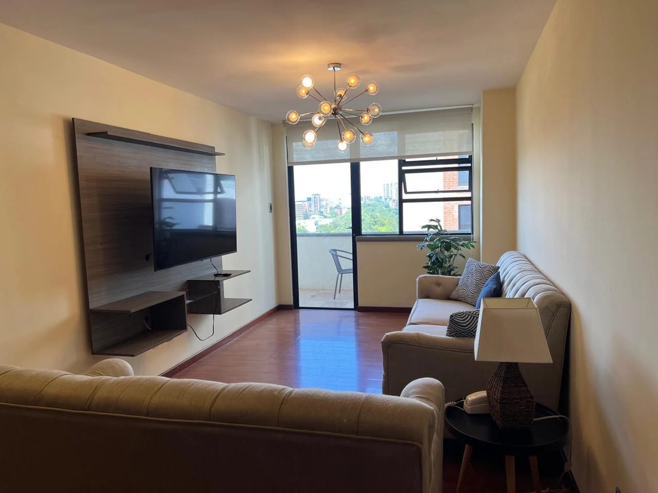 Alquiler de apartamento en nivel alto, con o sin muebles en zona 14 — Apartamento en Alquiler en Bellini, Zona 14, Guatemala, Ciudad — foto 1 de 11