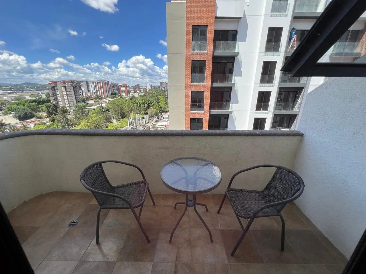 Alquiler en zona 14, Con o.Sin muebles — Apartamento en Alquiler en Bellini, Zona 14, Guatemala, Ciudad — foto 1 de 10