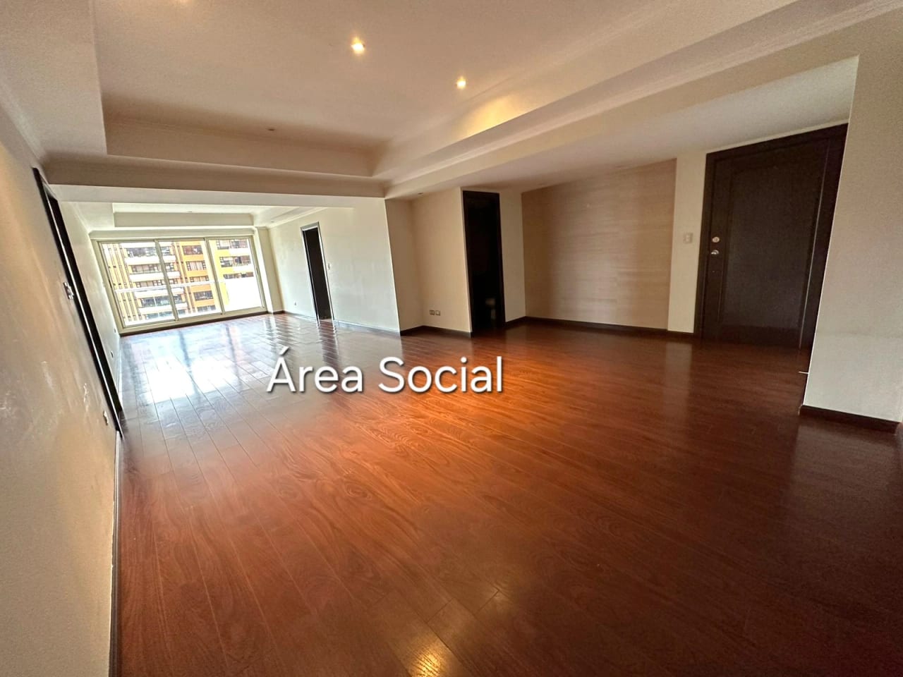 Apartamento del Grupo Premier en alquiler en zona 14 — Apartamento en Alquiler en Dalí, Zona 14, Guatemala, Ciudad — foto 1 de 8