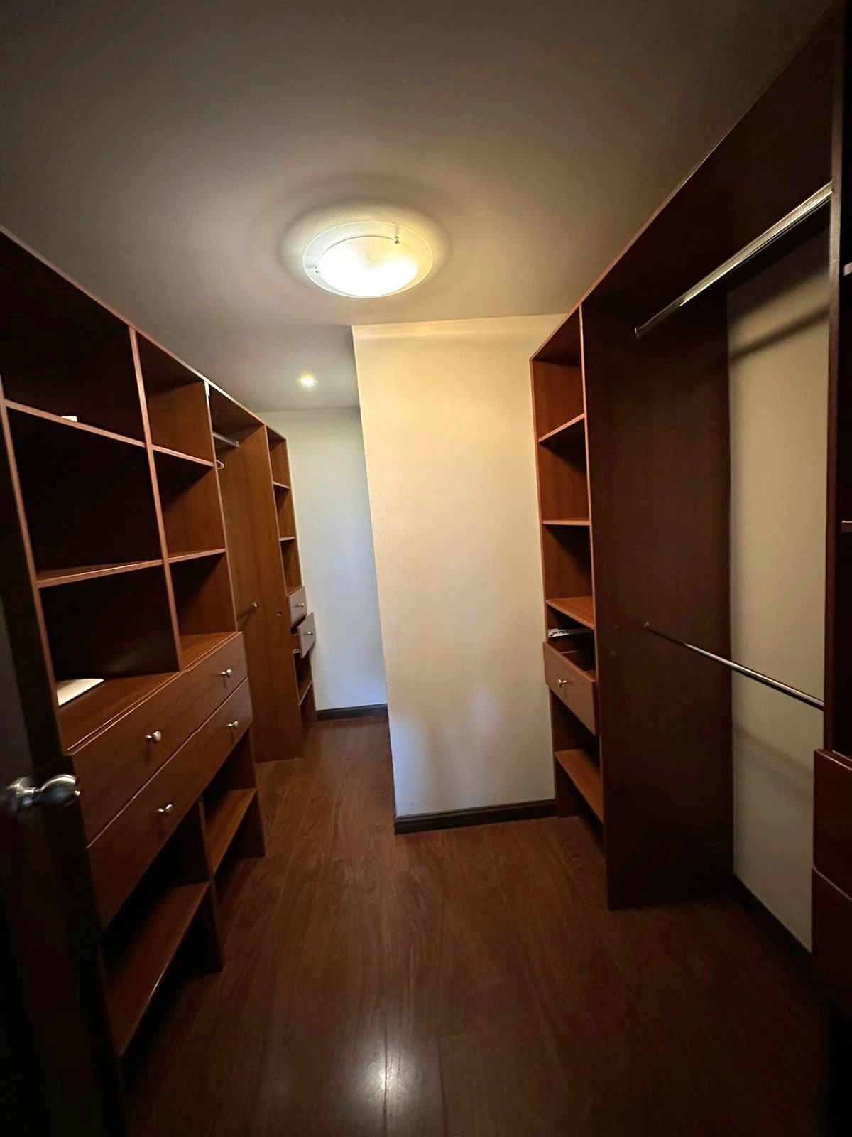 Apartamento del Grupo Premier en alquiler en zona 14 — Apartamento en Alquiler en Dalí, Zona 14, Guatemala, Ciudad — foto 5 de 8