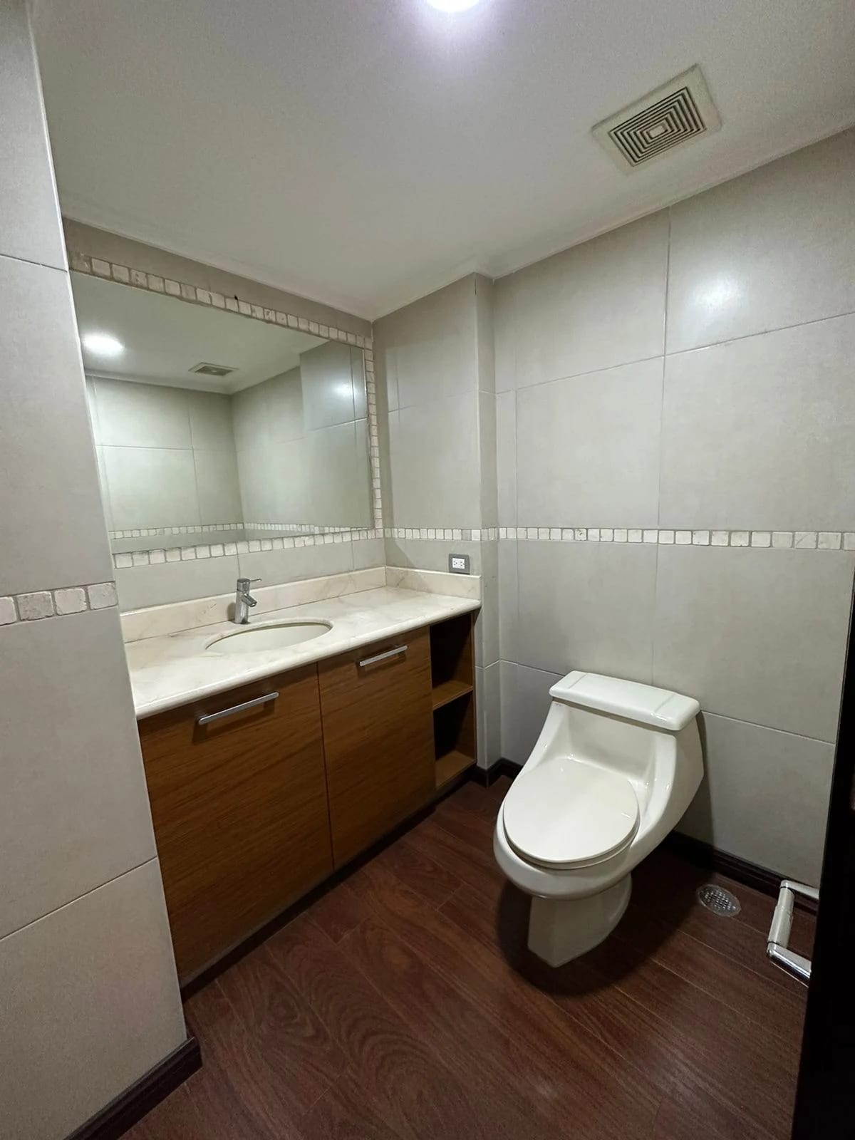 Apartamento del Grupo Premier en alquiler en zona 14 — Apartamento en Alquiler en Dalí, Zona 14, Guatemala, Ciudad — foto 7 de 8