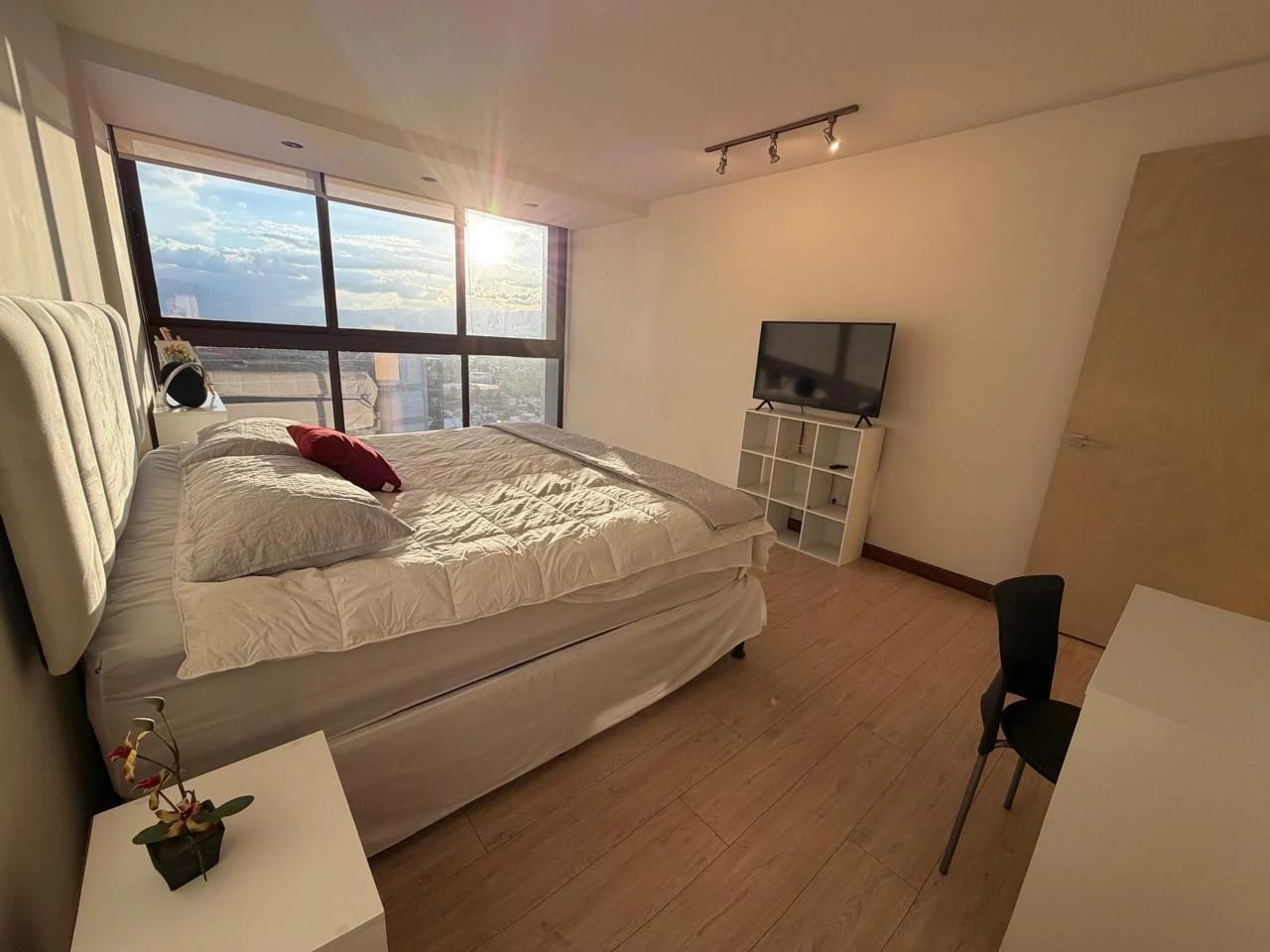 Precio apartamento amueblado en penthouse de zona 10, sector Zona Prad — Apartamento en Alquiler en Veinti4, Zona 10, Guatemala, Ciudad — foto 5 de 8