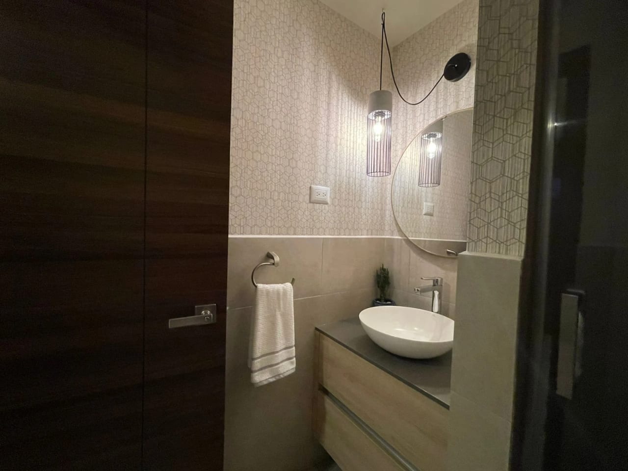 Apartamento Amueblado en Renta Zona 10 cod.CA36524 — Apartamento en Alquiler en Zona 10, Guatemala, Ciudad — foto 8 de 9