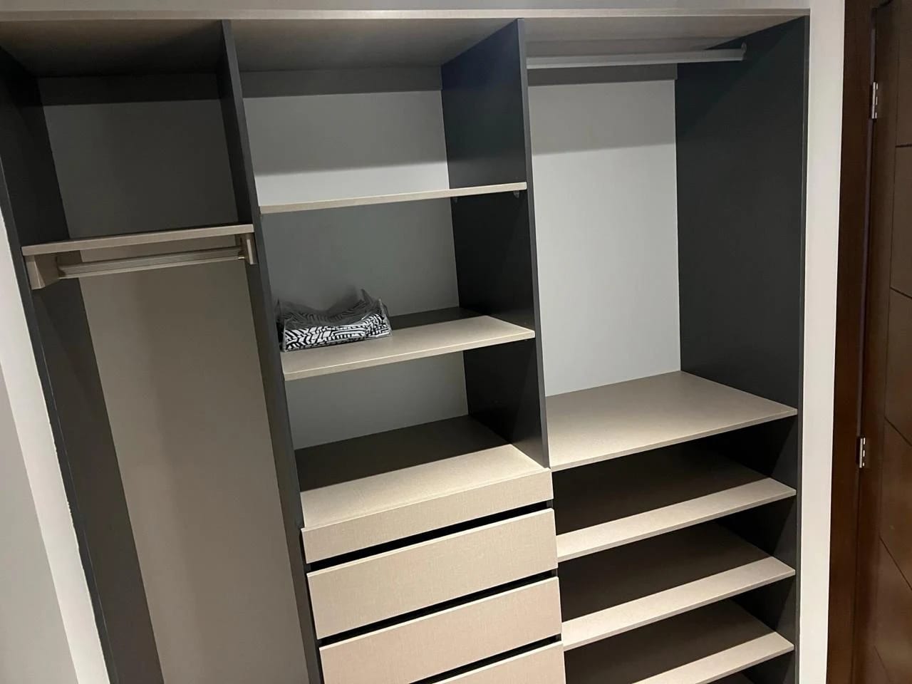 Apartamento Amueblado en Renta Zona 10 cod.CA36555 — Apartamento en Alquiler en Zona 10, Guatemala, Ciudad — foto 11 de 17