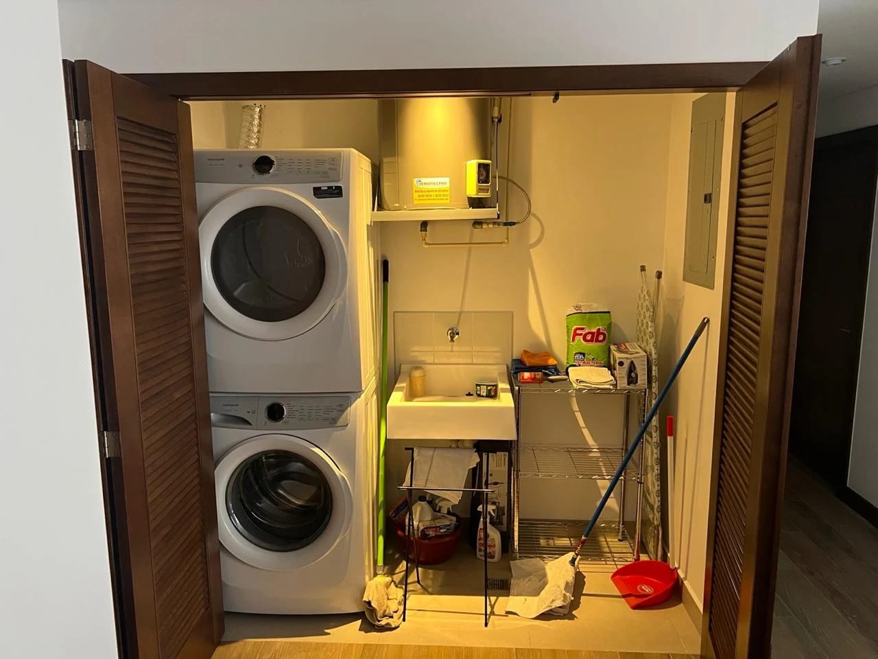 Apartamento Amueblado en Renta Zona 10 cod.CA36555 — Apartamento en Alquiler en Zona 10, Guatemala, Ciudad — foto 15 de 17