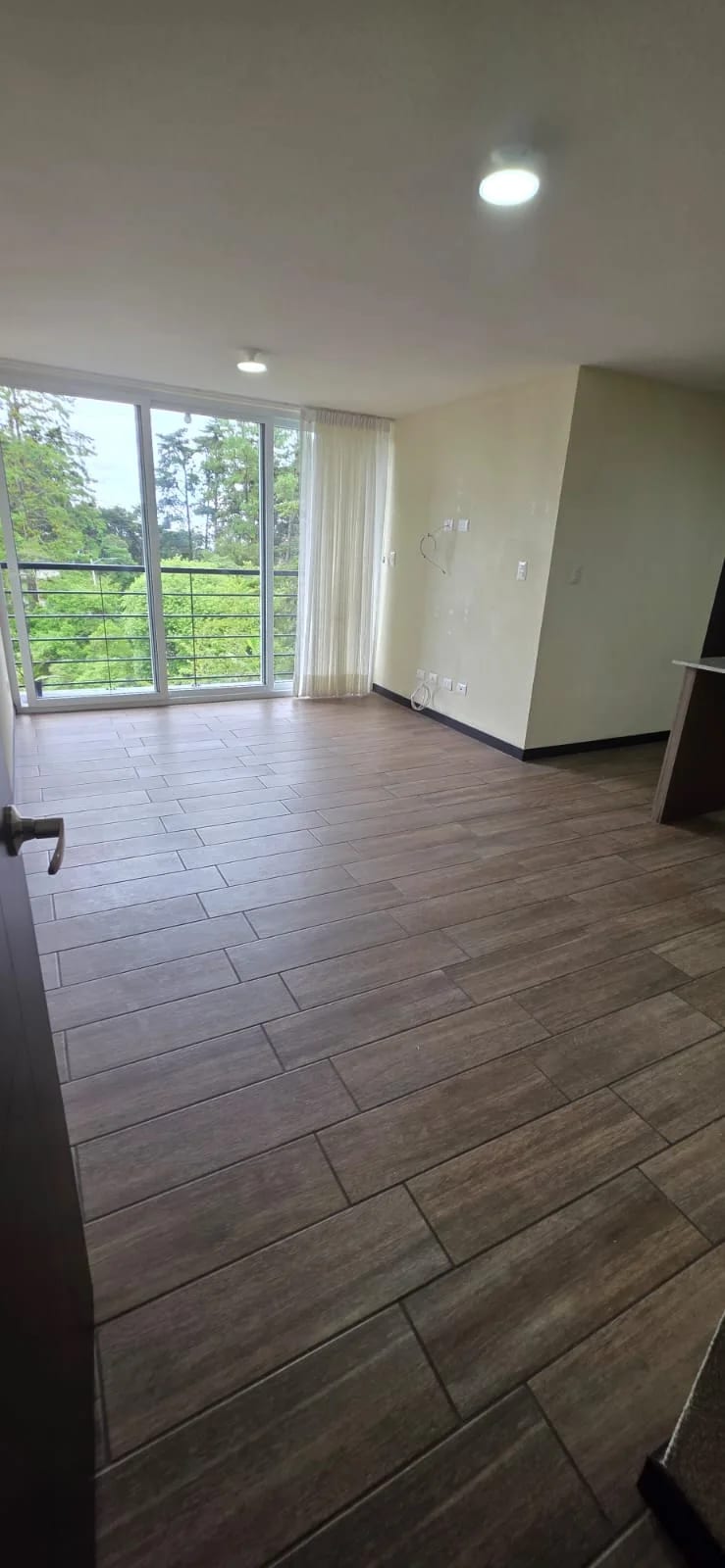 Rento Apartamento Semi-Amueblado Km16.5 COD.CA36625 — Apartamento en Alquiler en Carretera a El Salvador, Guatemala, Ciudad — foto 3 de 17