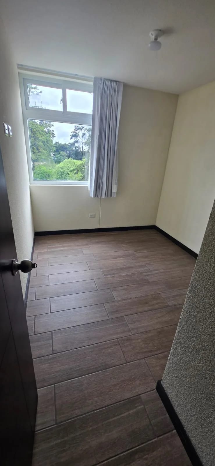 Rento Apartamento Semi-Amueblado Km16.5 COD.CA36625 — Apartamento en Alquiler en Carretera a El Salvador, Guatemala, Ciudad — foto 5 de 17
