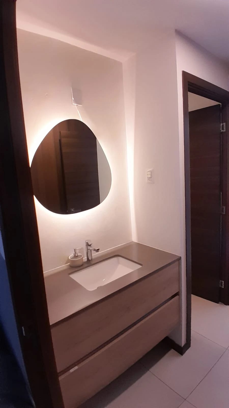Apartamento Amueblado en Renta Zona 10 cod.CA36659 — Apartamento en Alquiler en Zona 10, Guatemala, Ciudad — foto 4 de 10