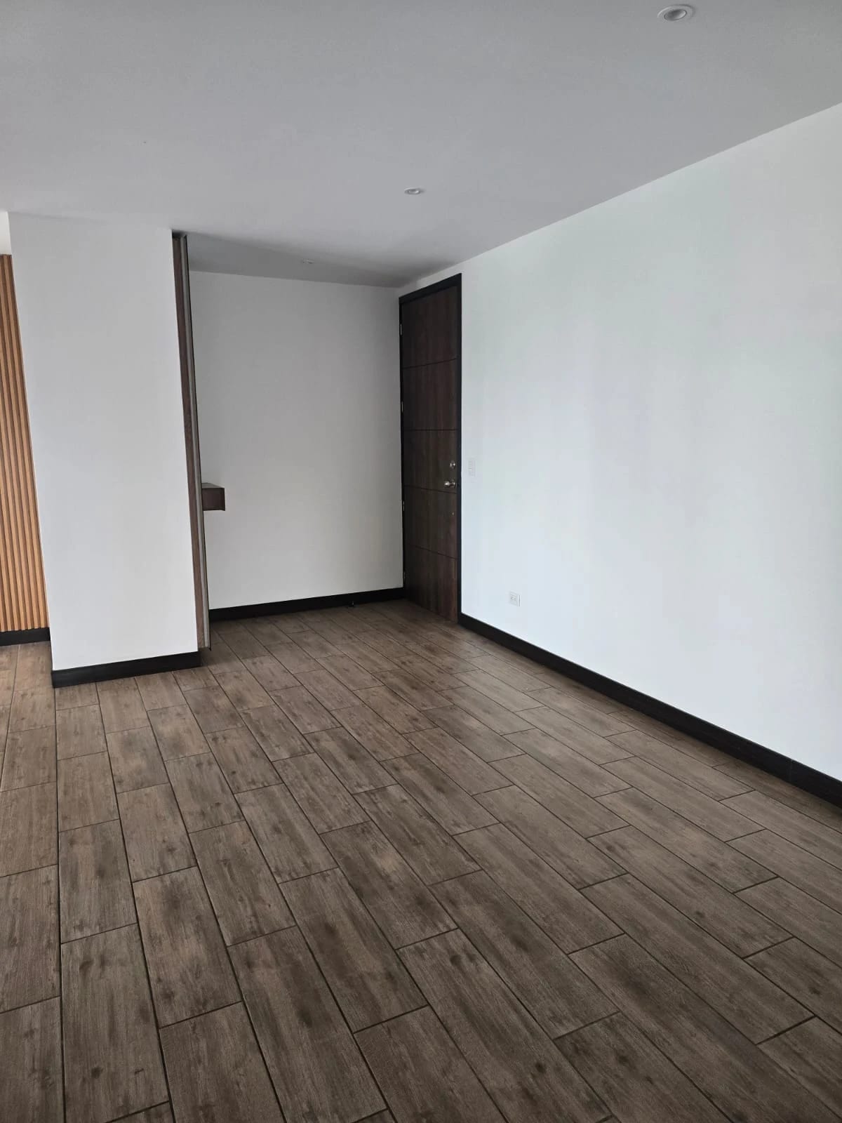 Apartamento en Renta Zona 10 COD. CA36861 — Apartamento en Alquiler en Zona 10, Guatemala, Ciudad — foto 5 de 8