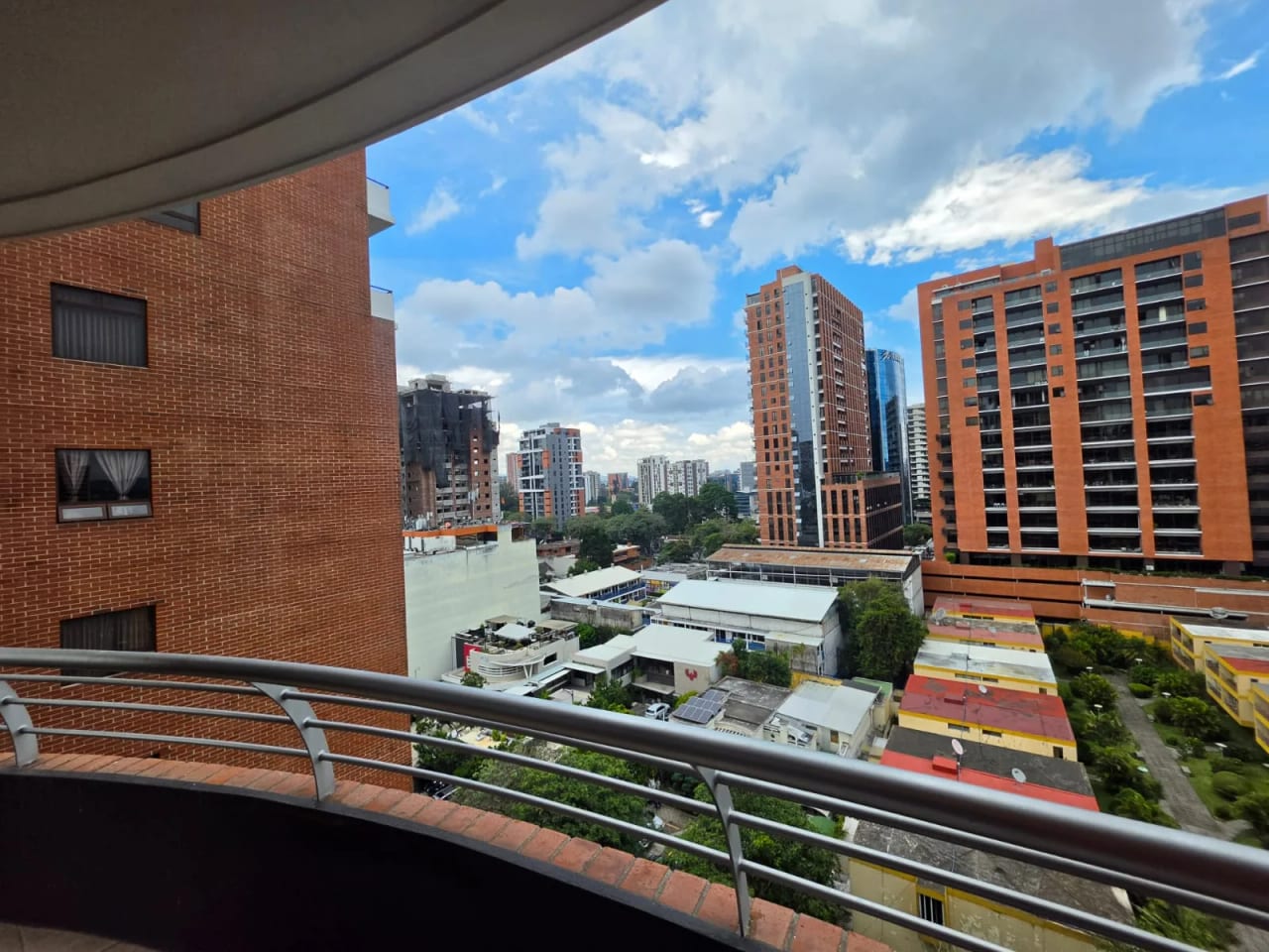 Apartamento Amueblado en Renta Zona 10 codigo.CA36948 — Apartamento en Alquiler en Zona 10, Guatemala, Ciudad — foto 14 de 15