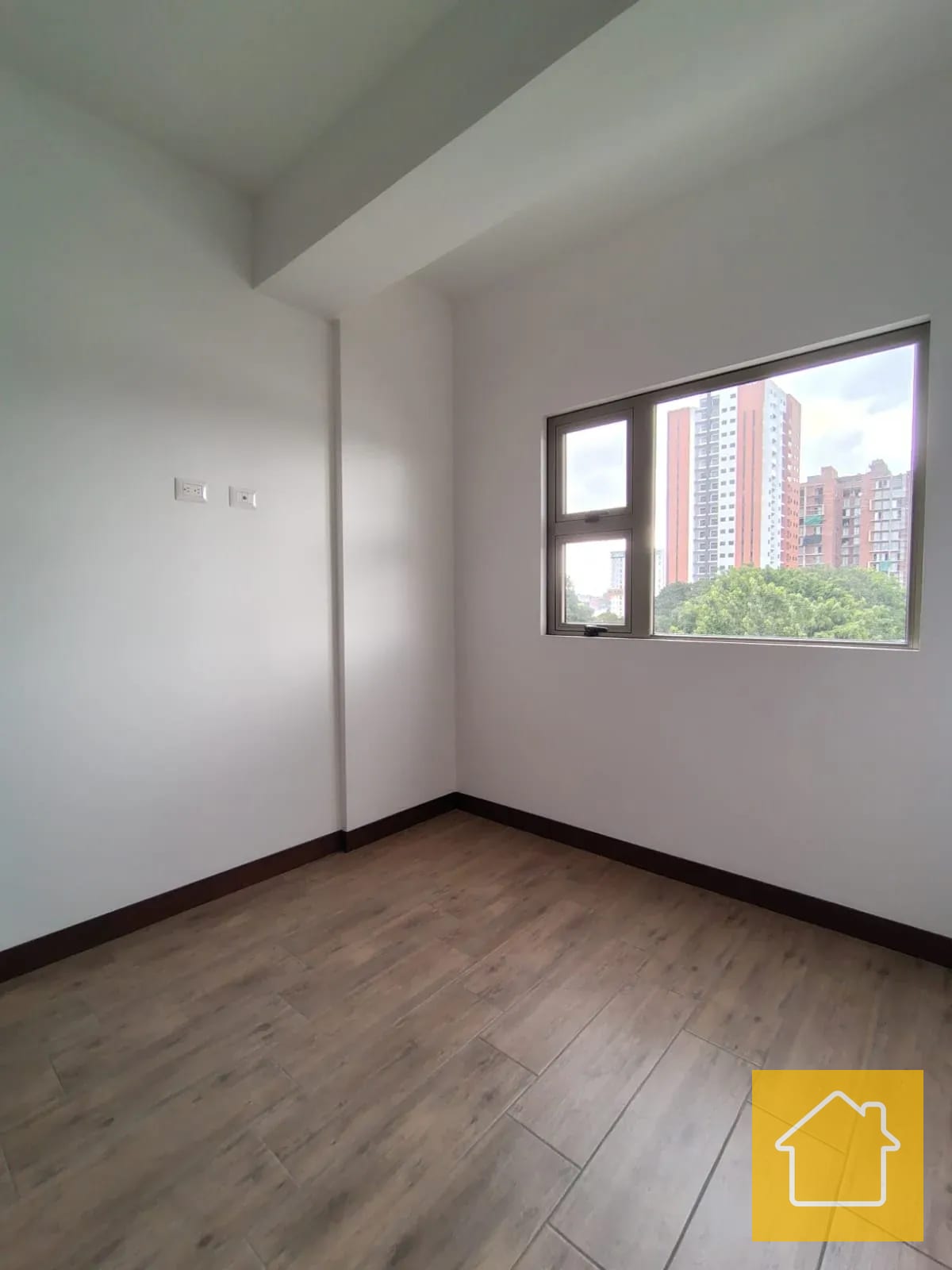 Amplio Apartamento en Zona 10 Casalini — Apartamento en Alquiler en Casalini Diagonal 6, Zona 10, Guatemala, Ciudad — foto 14 de 16