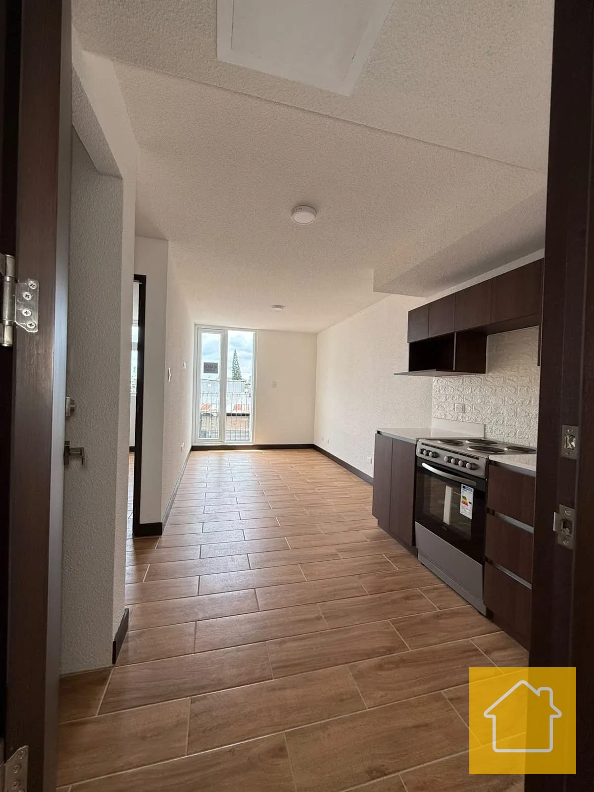 Apto Nuevo en Zona 1 con Excelente Ubicación para Renta Inmediata — Apartamento en Alquiler en El Centro, Zona 1, Guatemala, Ciudad — foto 2 de 11