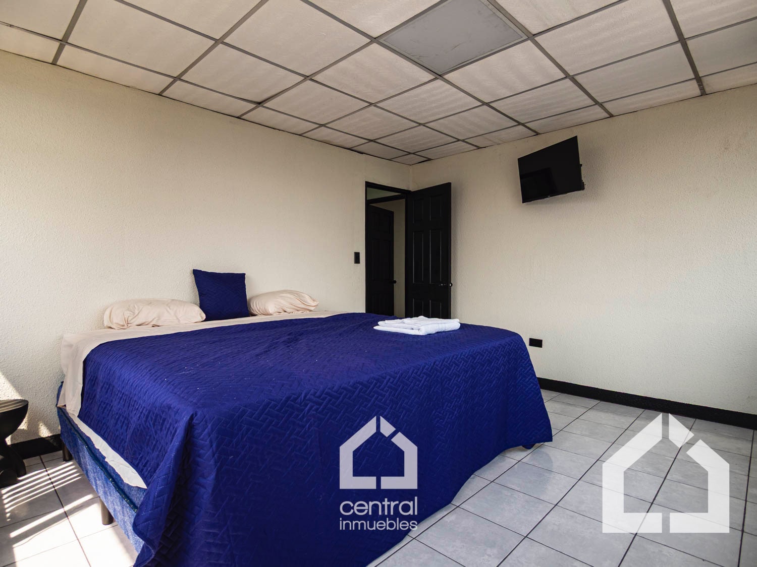 Apartamento amueblado de 2 habitaciones en Reforma Montúfar, zona 10 — Apartamento en Alquiler en Reforma Montúfar, Zona 10, Guatemala, Ciudad — foto 8 de 11