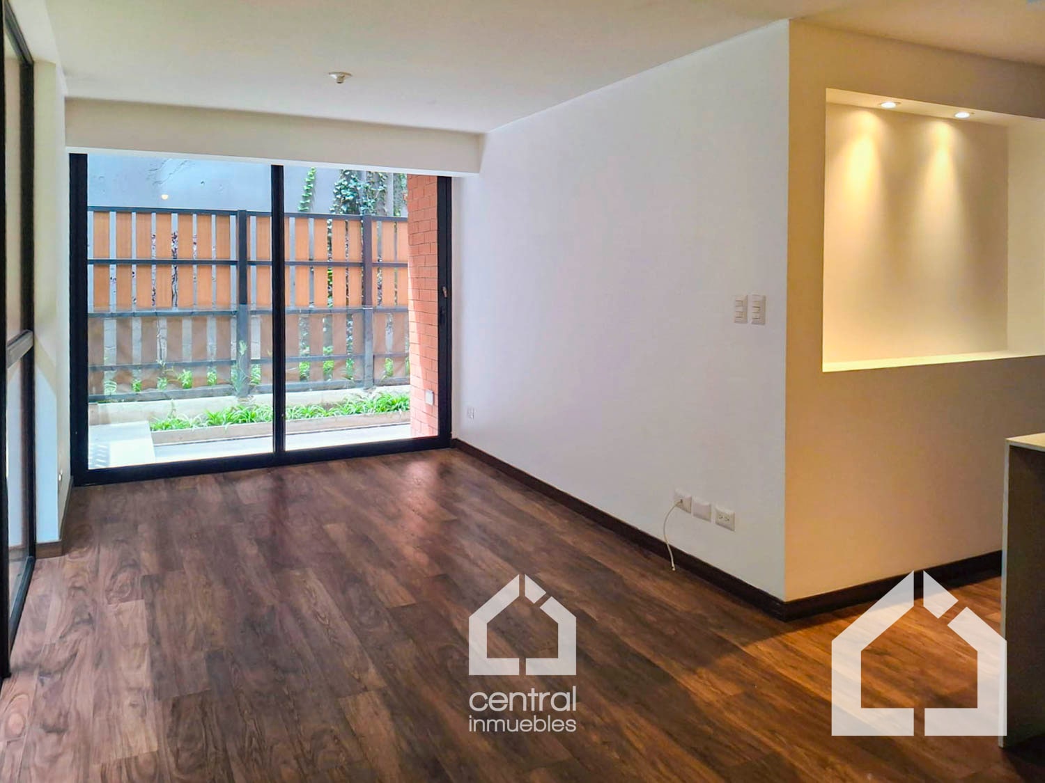 Apartamento de 3 habitaciones y patio en Aralia 2, zona 11 — Apartamento en Venta en Aralia Mariscal, Zona 11, Guatemala, Ciudad — foto 3 de 14