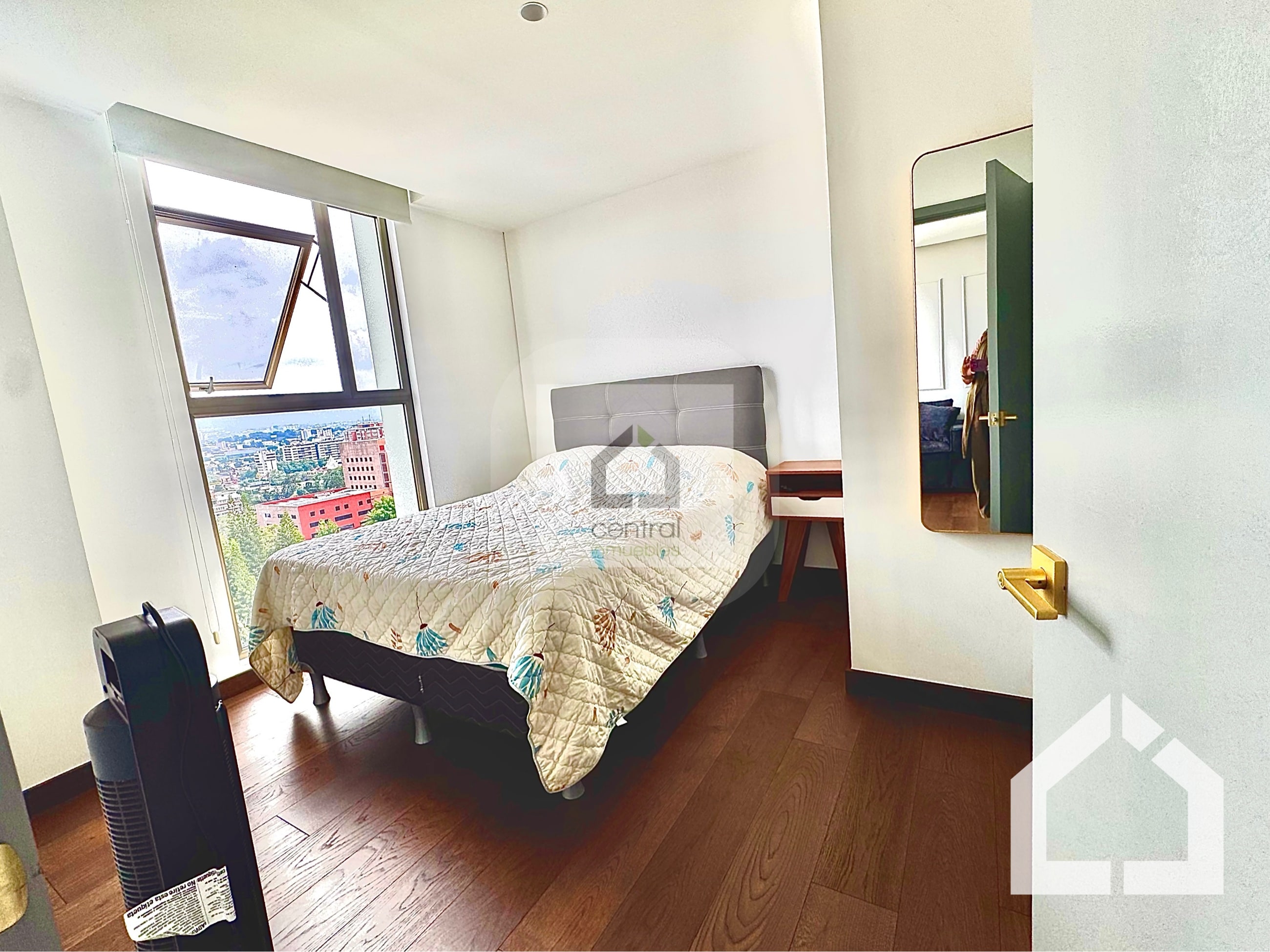 Apartamento en renta en Atarah A — Apartamento en Alquiler en Zona 10, Guatemala, Ciudad — foto 2 de 13