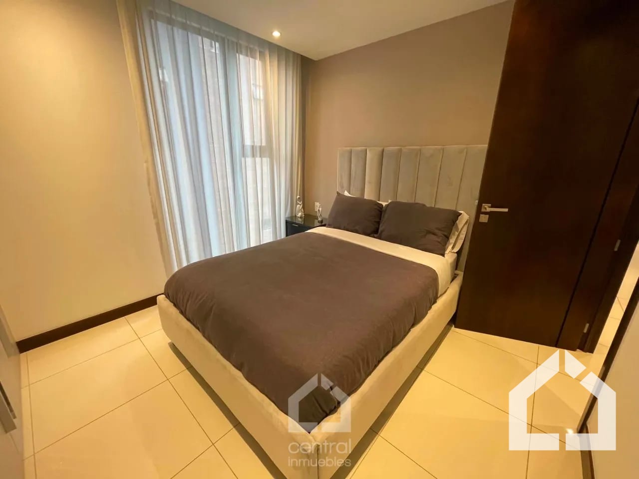 Exclusivo apartamento en renta de 3 habitaciones en Vasanta zona 10 — Apartamento en Alquiler en Vasanta, Zona 10, Guatemala, Ciudad — foto 9 de 17