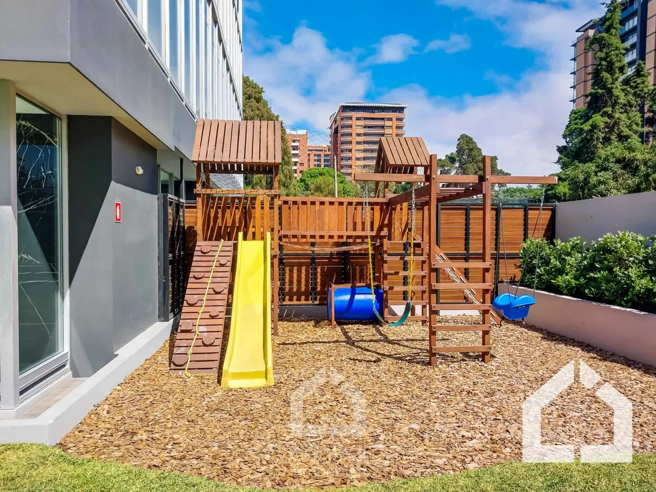 Exclusivo apartamento en renta de 3 habitaciones en Vasanta zona 10 — Apartamento en Alquiler en Vasanta, Zona 10, Guatemala, Ciudad — foto 15 de 17