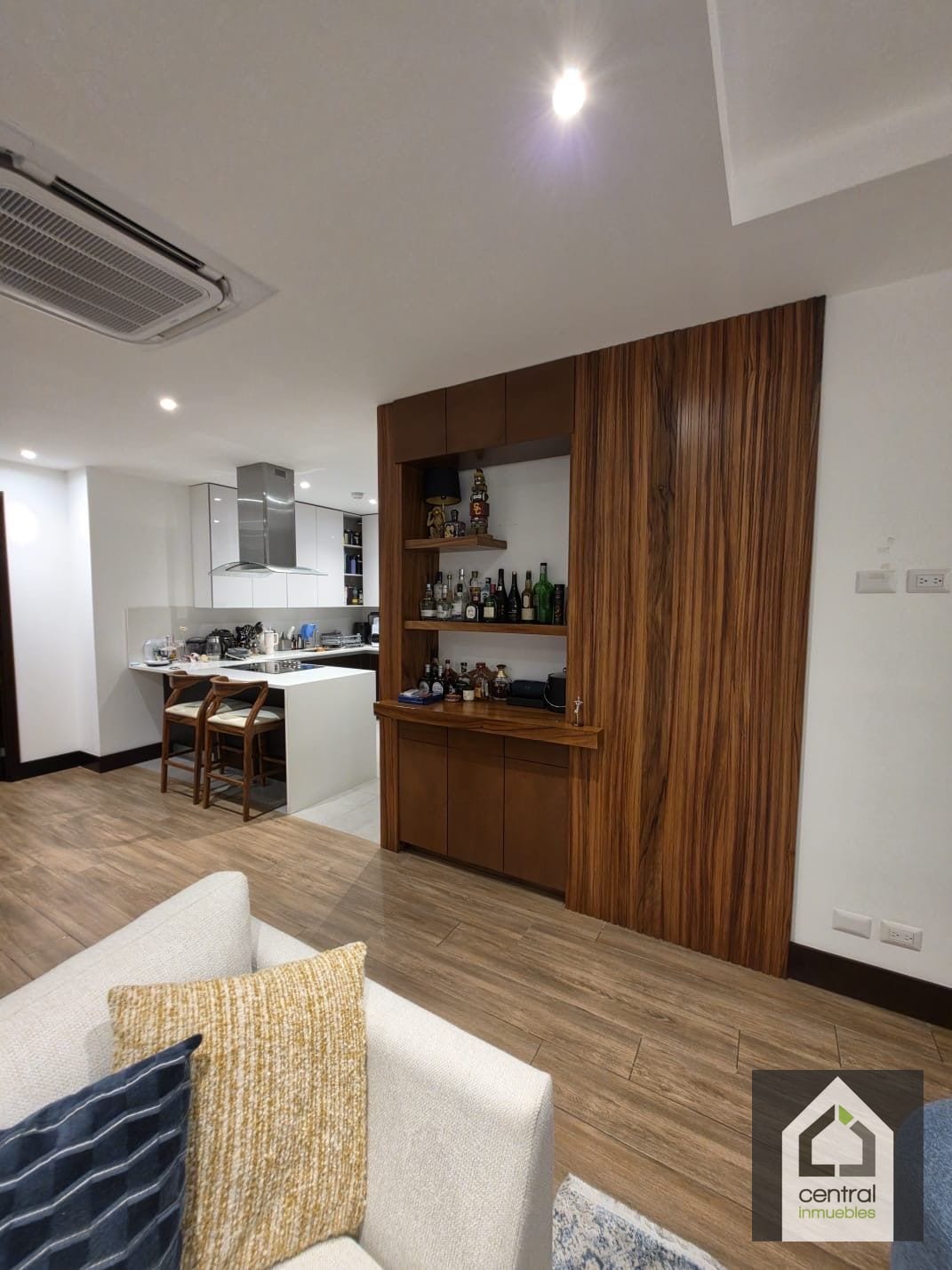Apartamento en venta, Edificio Vistana — Apartamento en Venta en Vistana, Zona 14, Guatemala, Ciudad — foto 3 de 16
